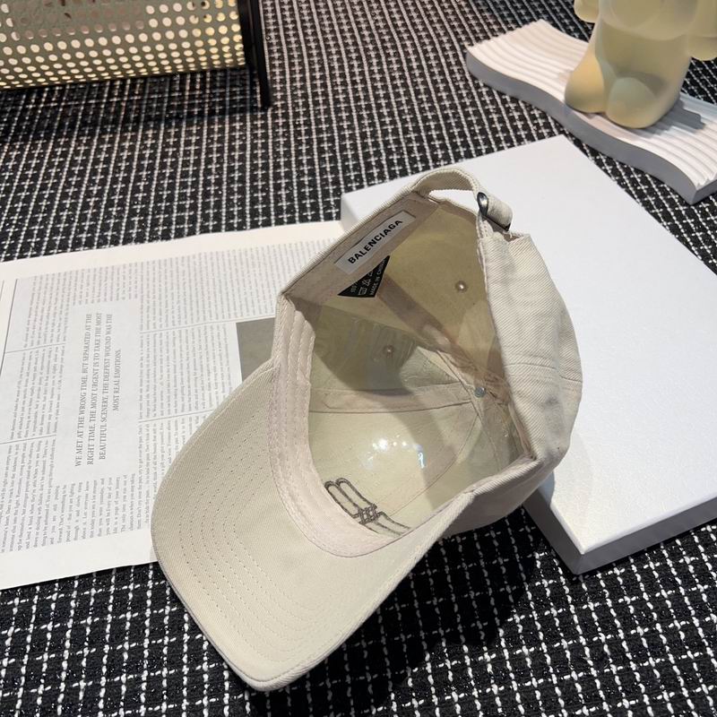 Balenciaga cap (207)